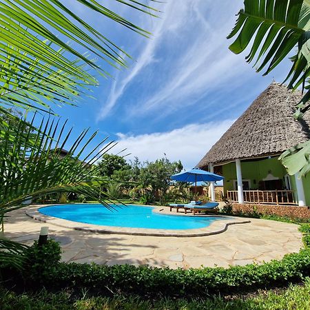 Paradiesische Villa Maisha Mazuri Mit Pool. Terrasse Und Personal Playa de Diani Exterior foto