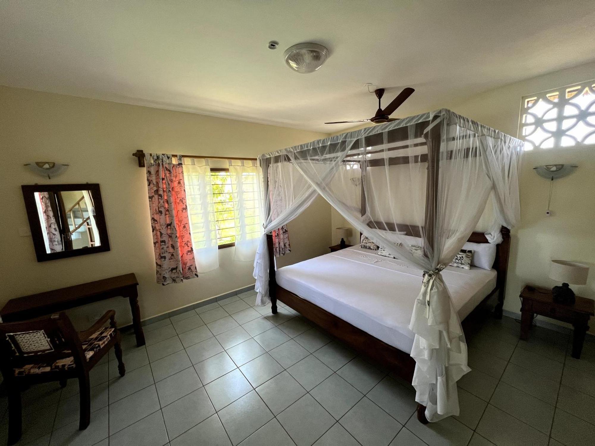 Paradiesische Villa Maisha Mazuri Mit Pool. Terrasse Und Personal Playa de Diani Exterior foto