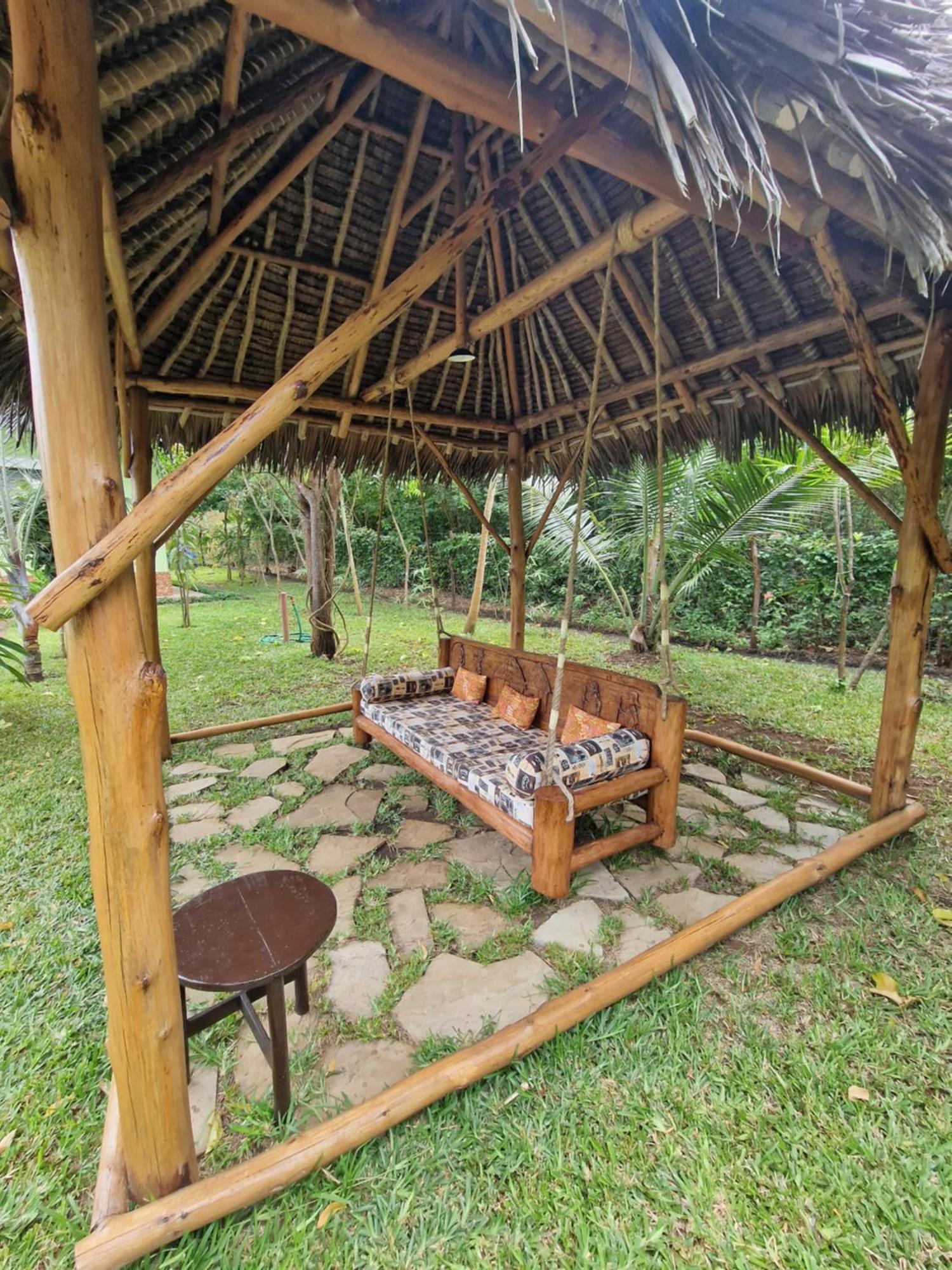 Paradiesische Villa Maisha Mazuri Mit Pool. Terrasse Und Personal Playa de Diani Exterior foto