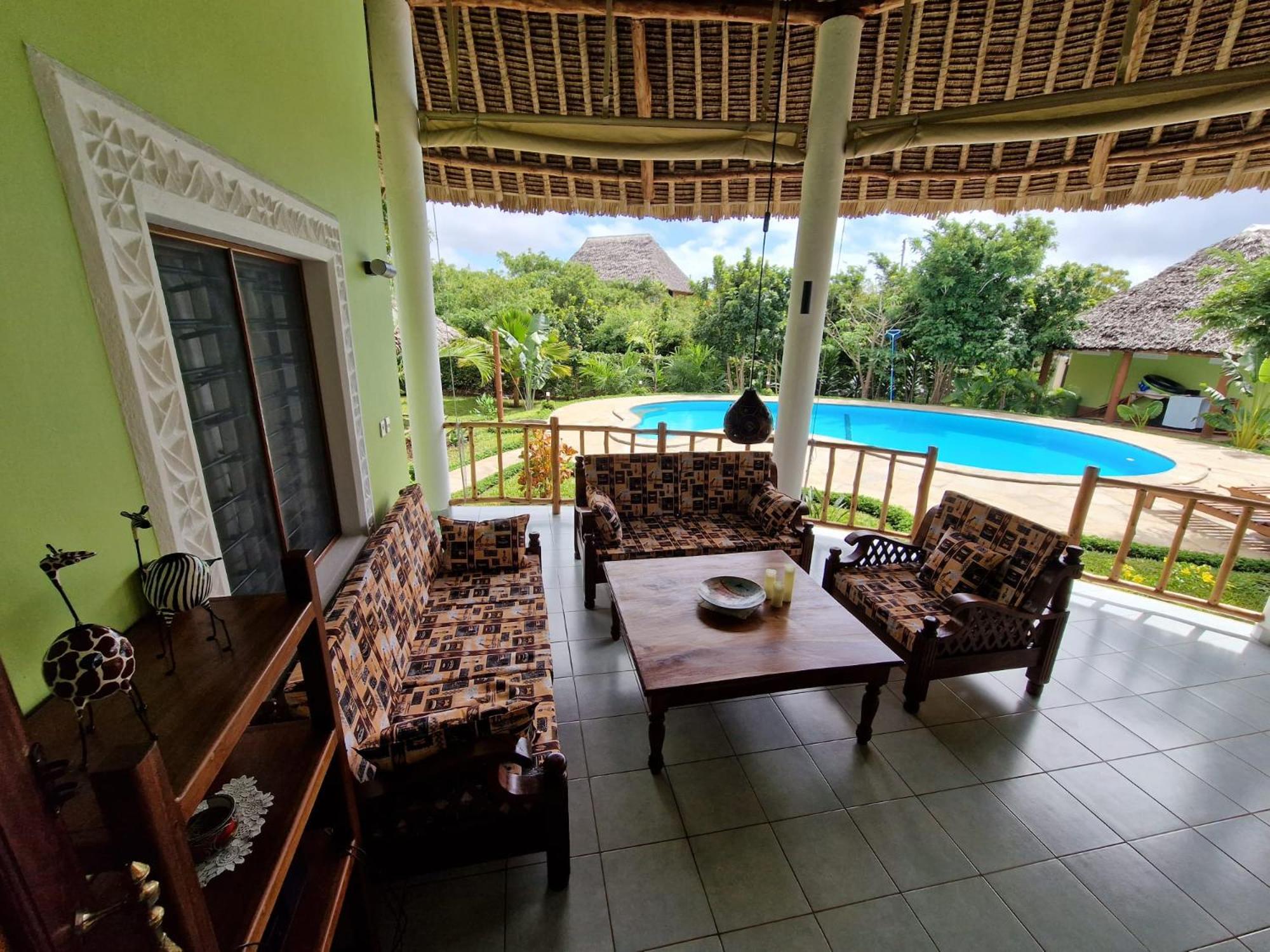 Paradiesische Villa Maisha Mazuri Mit Pool. Terrasse Und Personal Playa de Diani Exterior foto